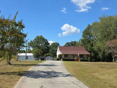 Main picture of 394 Mack Rd