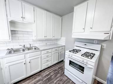 Main picture of 412 Mid America Blvd