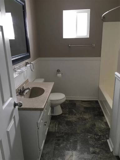 Main picture of 311 6th Ave NW
