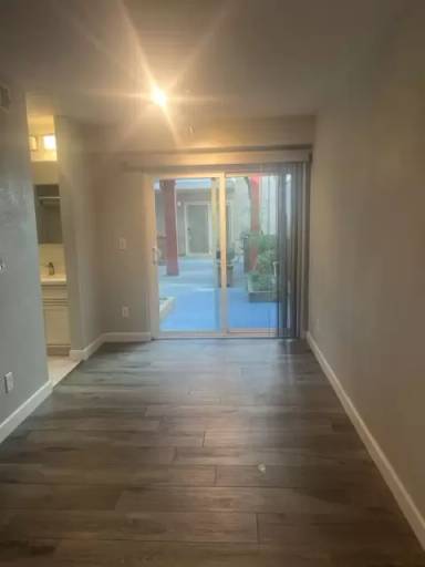 Main picture of 1771 Broadway St