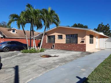 Main picture of 7120 SW 17th Ter