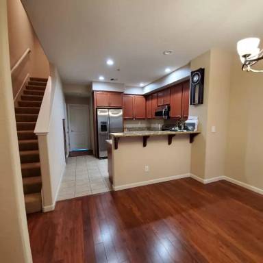 Main picture of 2458 Autumnvale Ave