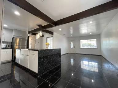 Main picture of 8824 Tyrone Ave