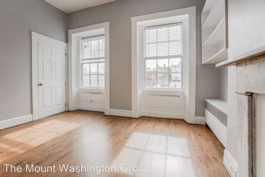 Main picture of 10 E Madison St