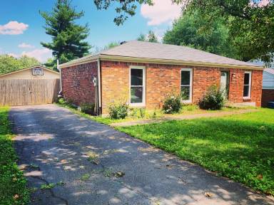 Main picture of 4001 Riveroaks Cir