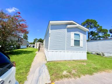Main picture of 553 Corbin St