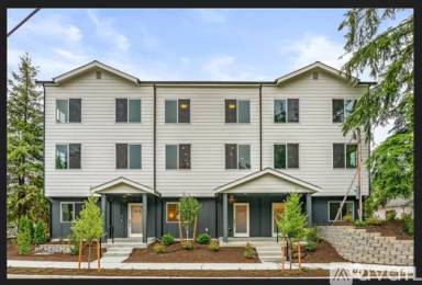 Main picture of 228 NE 180th St