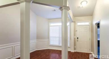 Main picture of 584 Reading Ct