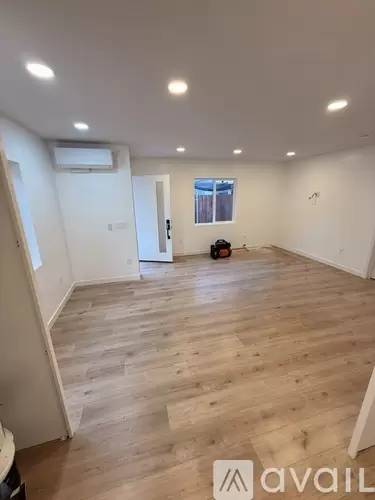 Main picture of 8620 Beach St