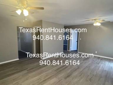 Main picture of 217 Laurel Ln
