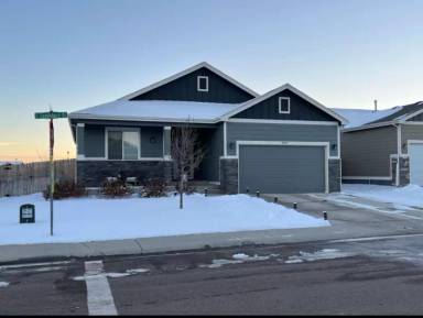 Main picture of 2004 Saddleback Dr