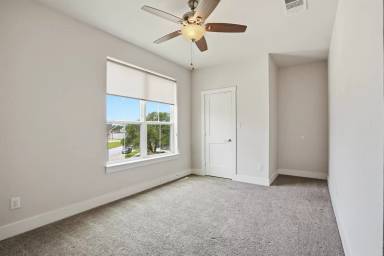 Main picture of 2340 Benbrook Blvd