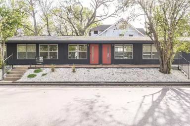 Main picture of 2201 Leon St