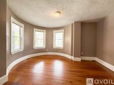 Main picture of 69 Greenwood St