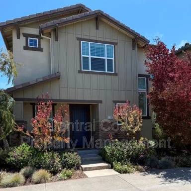 Main picture of 490 Palisade Dr
