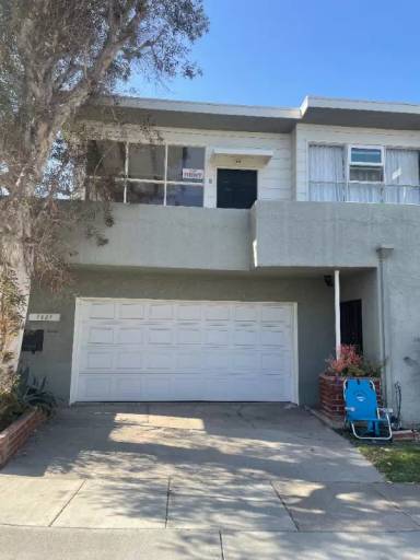 Main picture of 1521 Marine Ave