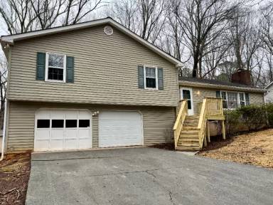Main picture of 3150 Woodbridge Ct