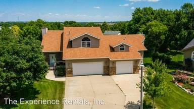Main picture of 1510 S Raymond Cir