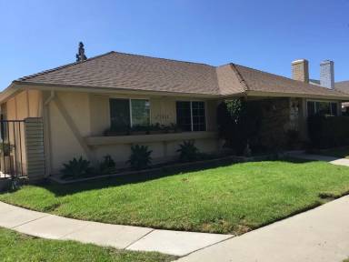 Main picture of 2632 W Orion Ave