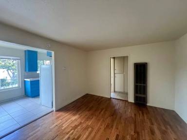 Main picture of 530 S Willard Ave