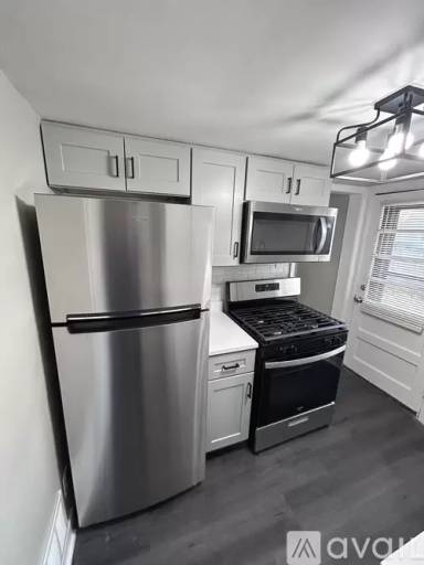 Main picture of 652 169th St