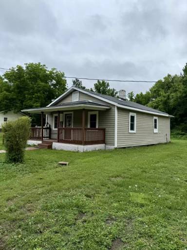 Main picture of 717 Falls St