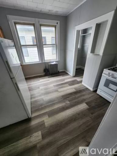 Main picture of 77 Summit Ave
