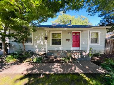 Main picture of 1812 Arbutus Ave