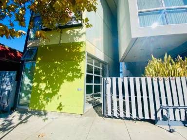 Main picture of 2664 Imperial Ave