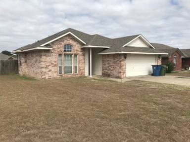 Main picture of 105 Onyx Dr