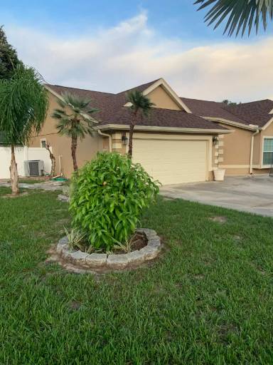 Main picture of 8019 Lesia Cir