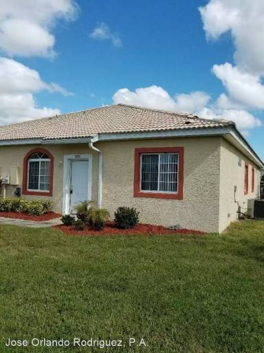 Main picture of 18201 Indian Creek Dr