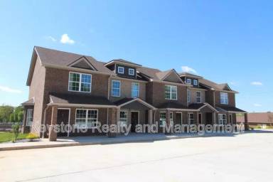 Main picture of 301 Landrum Pl