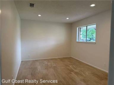 Main picture of 1713 Dallas St