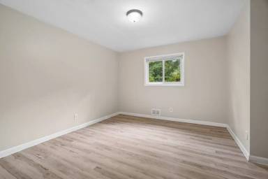Main picture of 5490 Saint Lo Ln