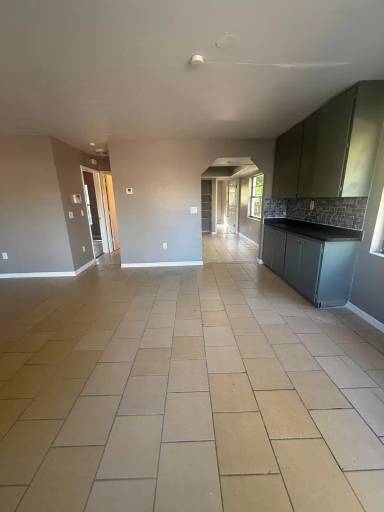 Main picture of 6110 5th St E