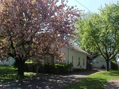 Main picture of 400 E Hodge Ave