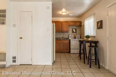 Main picture of 3417 Crest Ave SE