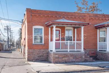 Main picture of 1622 W 38th Ave