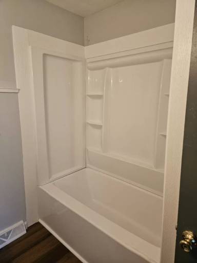 Main picture of 1722 Kings Rd