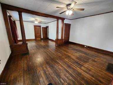 Main picture of 42 Quimby St NE