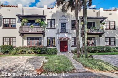 Main picture of 3205 Herschel St