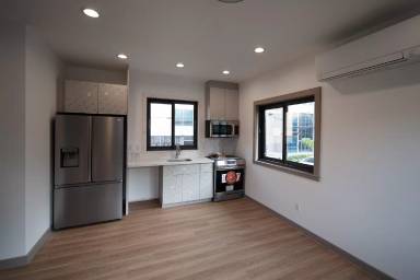 Main picture of 1232 Elm St