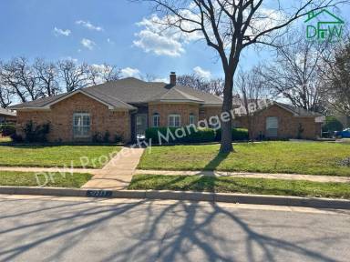 Main picture of 2217 Eva Ln