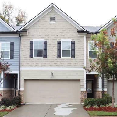 Main picture of 1317 Heights Park Dr SE