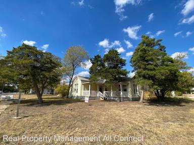 Main picture of 401 Shaw St