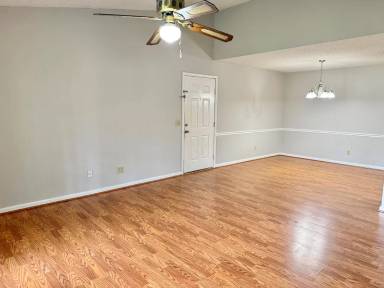 Main picture of 1215 Brittany Dr