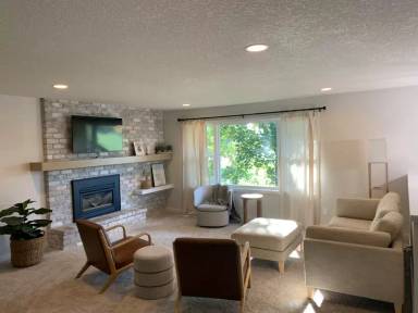 Main picture of 962 Bartelmy Ln N