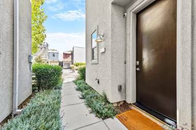 Main picture of 466 Crate Ave