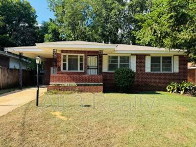 Main picture of 190 E Salem Dr